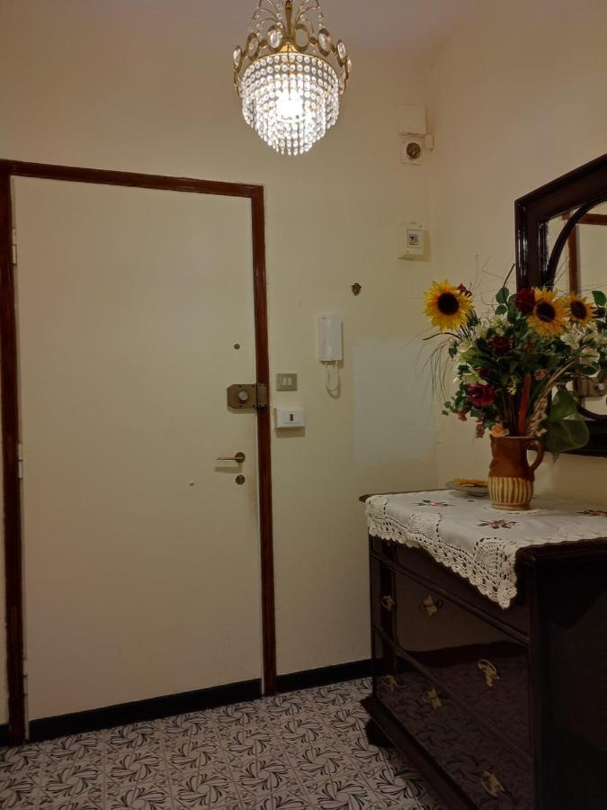 La Casa Di Yuri - Free Private Parking & Air Conditioning Рекко Екстер'єр фото